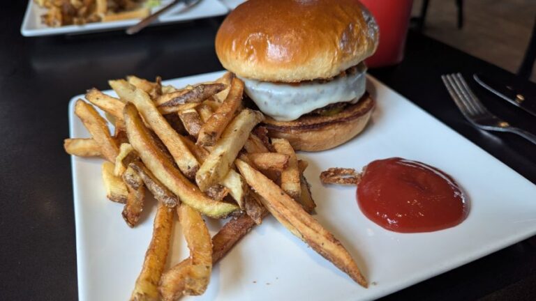 Food_Anchorage_PalmerAleHouse